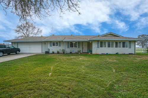 11700 Sheldon Lake Dr, Elk Grove, CA 95624-9649