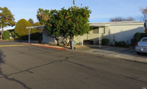 158 Lemon Tree Cir, Vacaville, CA 95687-3225