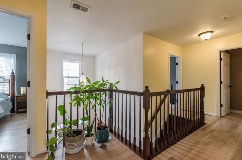 228 Lord Fairfax St, Charles Town WV  25414-2607 exterior