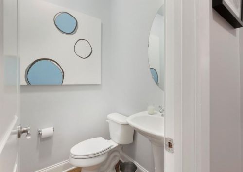 2035 Hatteras Way, Atlanta GA  30318-1084 exterior
