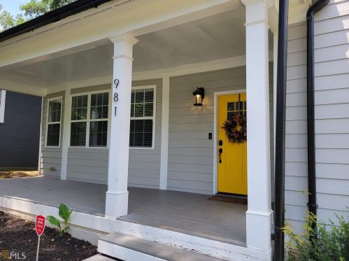 981 Byron Dr, Atlanta, GA 30310-4635