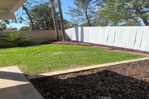 1204 Avenida Floribunda, San Jacinto CA  92583-5208 exterior