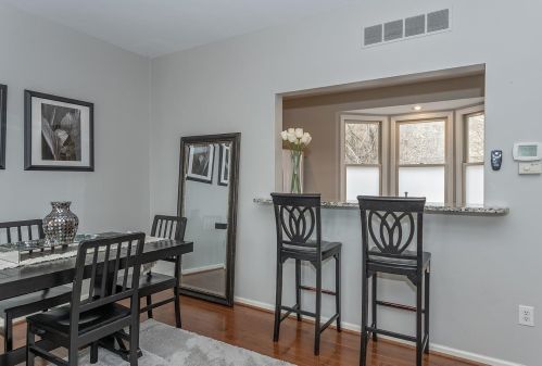 231 Hastings St, Cincinnati OH 45219-1420 exterior