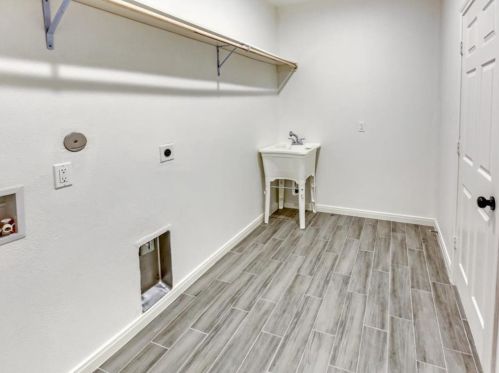 738 Angus Trl, Angleton TX 77515-9833 exterior