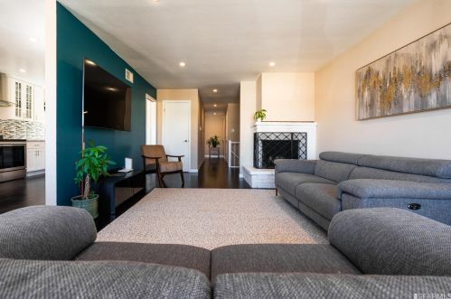 430 Girard St, San Francisco CA 94134-2110 exterior