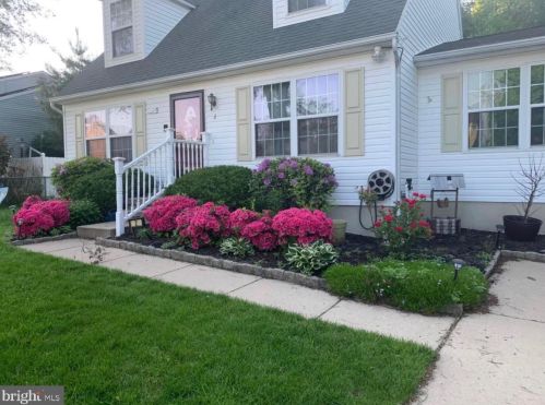 2 Fox Chase Dr, Blenheim, NJ 08012-4416