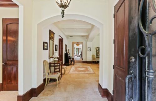 357 Herrington Dr, Atlanta, GA 30342-3819