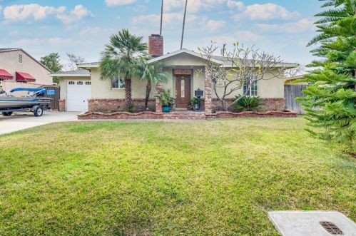8926 Maryknoll Ave, Whittier, CA 90605-2216