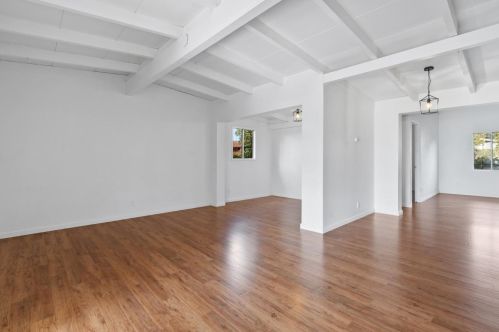 52 Holly Dr, Watsonville, CA 95076-2504
