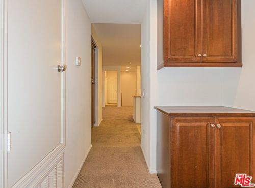 172 Full Moon, Irvine CA  92618-8806 exterior