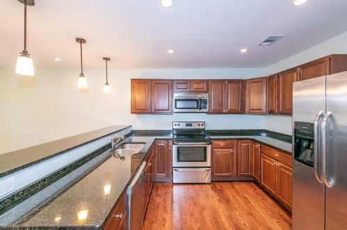 2829 Horse Shoe Dr, Atlanta GA  30316-4219 exterior