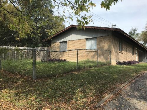 1706 Brittany Blvd, Austin, TX 78745-2805