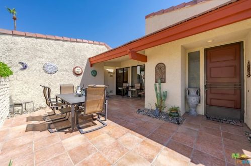 1233 La Verne Way, Palm Springs, CA 92264-9212