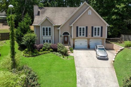 222 Tennis Court Ln, Kennesaw, GA 30144-5026