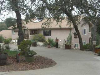 24832 Dam Oaks Dr, Ramona, CA 92065-5417