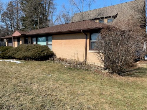 266 Prospect Ave, Willowbrook IL  60514-1442 exterior