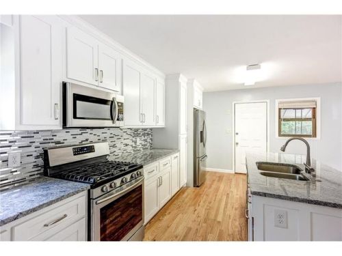 5340 Greenleaf Dr, Mableton, GA 30126-2316