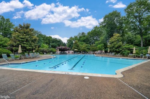 204 Sayre Dr, Princeton NJ  08540-5826 exterior