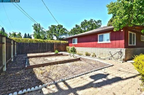 757 Slater Ave, Concord CA  94523-2576 exterior