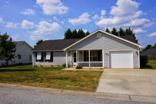 4 Appalachian Ln, Mauldin, SC 29662-1800
