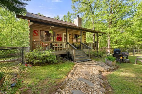 141 Cady Ln, Cleveland, GA 30528-3805
