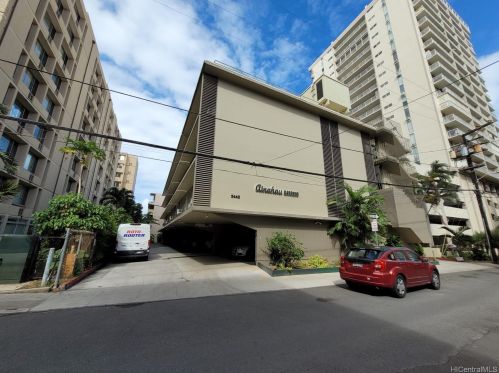 2442 Tusitala St, Honolulu HI  96815-3153 exterior