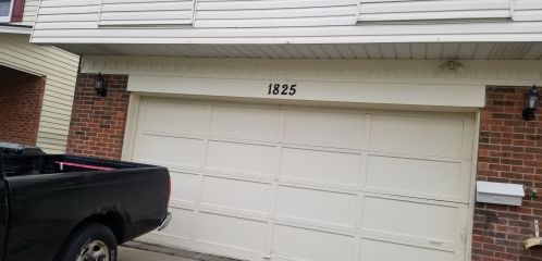 1825 Thornwood Ln, Mount Prospect, IL 60056-4410