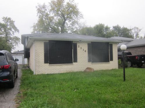 2236 157th Pl, Dixmoor, IL