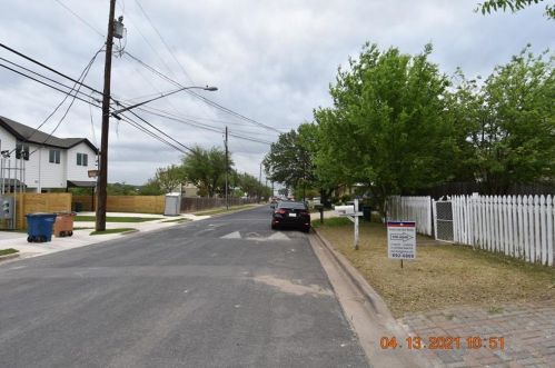 601 Delmar Ave, Austin TX  78752-2626 exterior