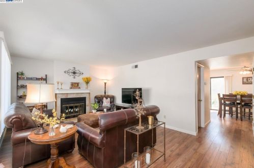1175 Tokay Cmn, Livermore, CA 94550-4855