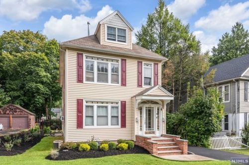 373 Cedar Ave, Ridgewood, NJ 07450-5134