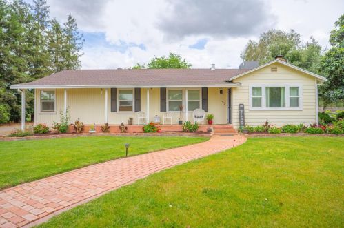 3874 Crown Rd, Merced, CA 95340-9104