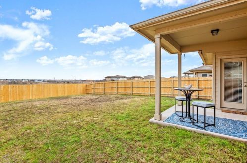 12402 Walter Vaughn Dr, Webberville TX 78653-4687 exterior