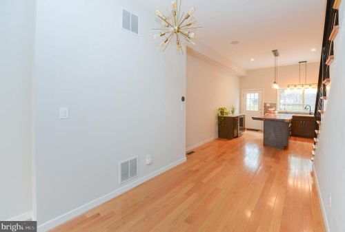 1306 4 St, Philadelphia PA 19140-5652 exterior