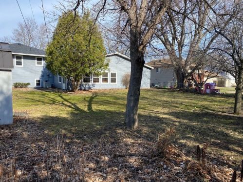 856 Cortland Dr, Saint Paul MN  55124-8908 exterior