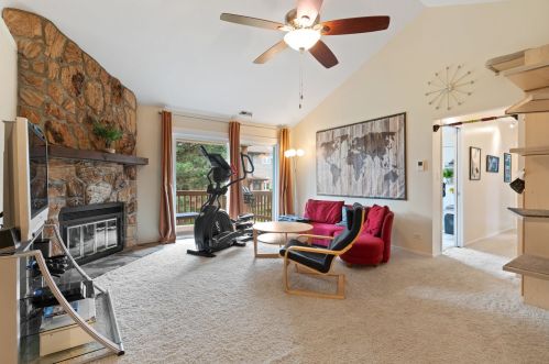 622 Dana Ct, Naperville, IL 60563-2455