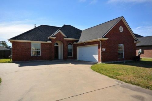 1100 Belle Dr, Angleton TX  77515-3394 exterior