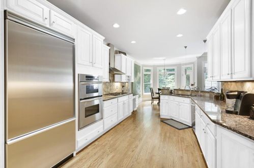 2527 Brookline Cir, Atlanta GA  30319-3690 exterior