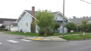 125 Anacortes St, Burlington, WA 98233-1906