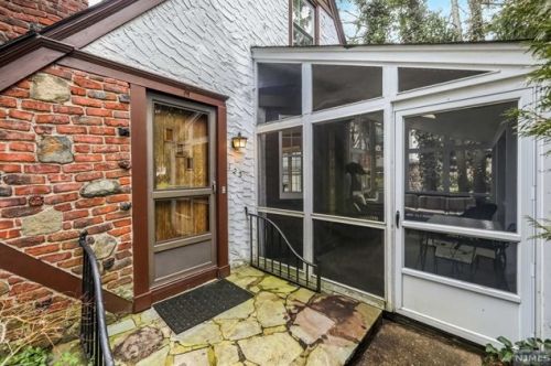 423 Alpine Ter, Ridgewood, NJ 07450-1403