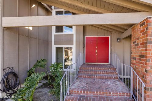 2456 Victoria St, Simi Valley, CA 93065-3604