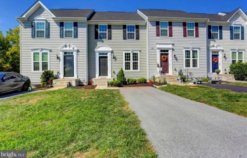 7 Ontario Dr, Falling Waters, WV 25419-0059