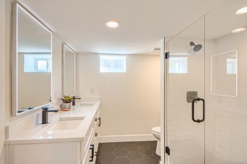 3427 Grant St, Englewood CO 80113-2611 exterior