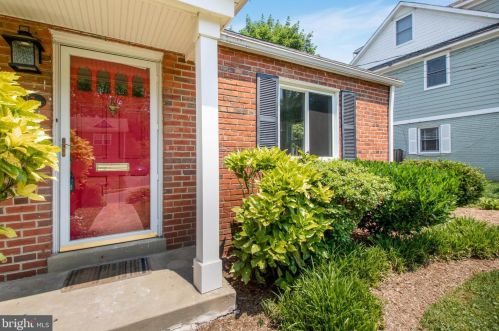 4217 Colchester Dr, Kensington, MD 20895-4018