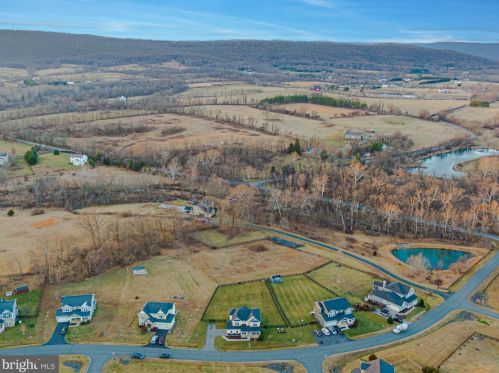 11943 George Farm Dr, Lovettsville, VA 20180-2794