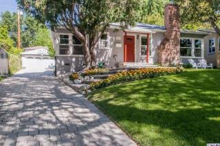 1011 Alta Vista Dr, Altadena, CA 91001-1738