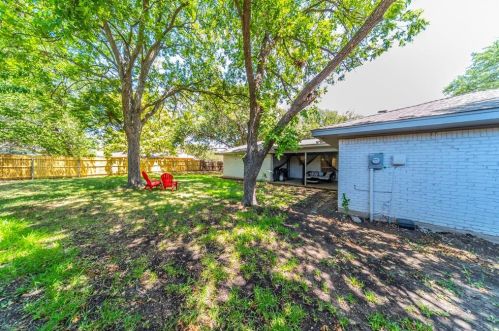 4128 Alicante Ave, Fort Worth TX  76133-5561 exterior