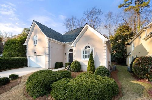 1718 Harts Run, Atlanta, GA 30341-1758