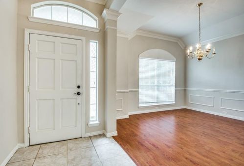 9324 Ponderosa Trl, Irving TX  75063-5049 exterior