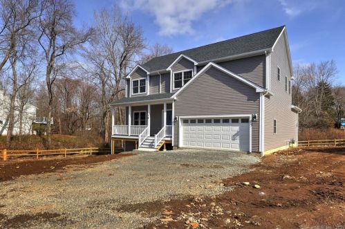 18 Quarry Rd, Milford, CT 06460-2822